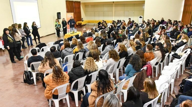 Salud organiza jornada para reforzar la prevención del suicidio Salud organiza jornada para reforzar la prevención del suicidio